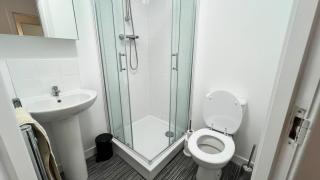 2 Bedroom Apartment in Glasgow City - 9