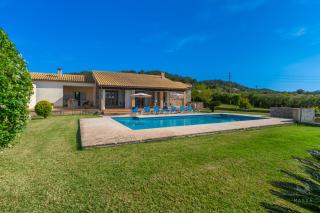 Villa Can Terres, con preciosa piscina y preciosas vistas a la montaña - 9