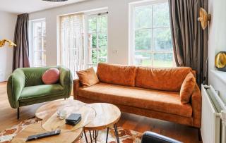 Luxury Private Home in Quiet Area - 4