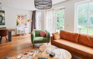 Luxury Private Home in Quiet Area - 5