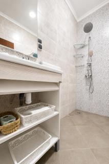 Well-Located Spacious Apart in Hay Salam - 4