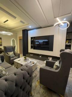 Brezzy Luxury Residence - 7
