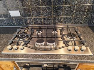 Spacious 3 Bedroom House Near City Centre - 7