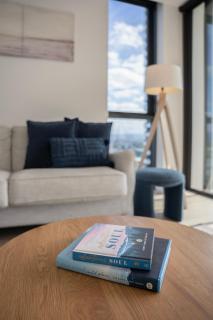 KoKo NEW! Luxury Seaview 2Bed Bath - Central Location - 4