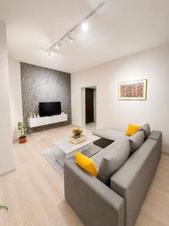 Mito's Apartments - Heart of Skopje with Free Parking - 9
