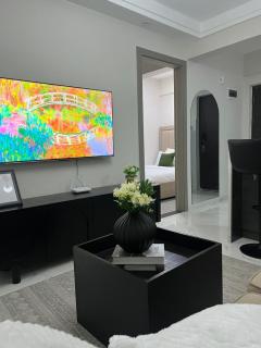 LUXURIOUS property - 9