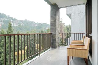 Tulip Hill View Villa 6 Bedrooms With a Private Heated Swimming Pool and a Movie Room and a Billaird Table - 4