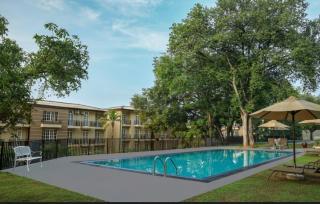 Modern 2BR Apartment at The Palace, Yakkala - 6