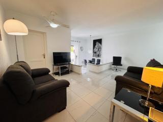 Beach Bungalow Holiday Home - 1