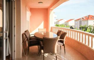 Gorgeous Apartment In Makarska With Wifi - 9