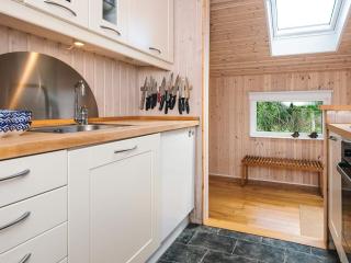 6 person holiday home in Hadsund - Haslevgårde - 5