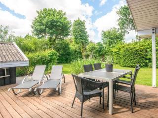 6 person holiday home in Hadsund - Haslevgårde - 2