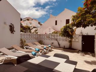 Beach Bungalow Holiday Home - 1