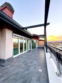 The Residence - 7