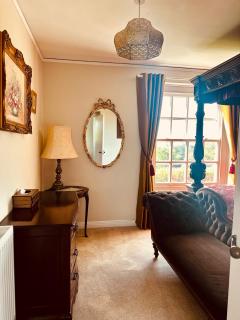 Coleton Barton Farmhouse - Four Poster Room - 6