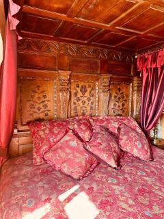 Coleton Barton Farmhouse - Four Poster Room - 8