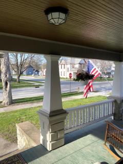 Vintage Farmhouse, right in the City with Parking! - 6
