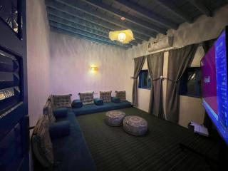 منزل حجري بحديقتين - 8