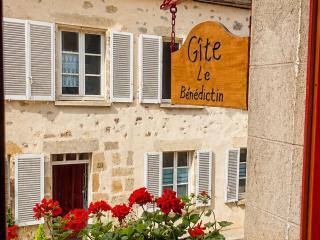 Maison médiévale en Berry avec cour privative et tout inclus - FR-1-591-643 - 4