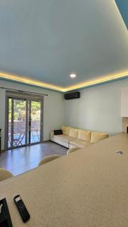 Rhodes City University Suite - 2