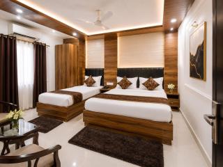 Urben BellaMount Hotel - Free Airport and Aerocity Pick Up & Drop - 1