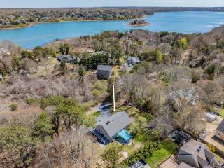 Peaceful Stay with Town Cove Access - 4