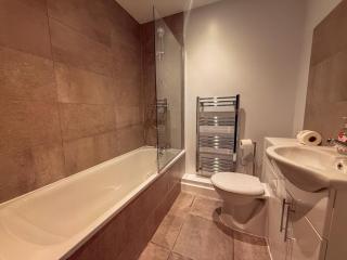 NEWCASTLE Quayside Penthouse with VIEWS 2 Bed Apt - 1