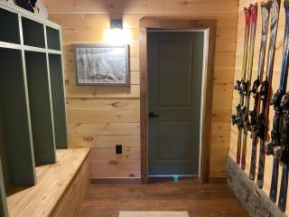 Hemlock Ridge, Home in the White Mountains - 8