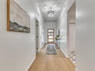 Modern Tulsa New Build Downtown & Cherokee - 3