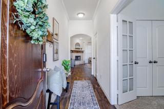 Cozy Retreat at 309 Prince John Drive in Saginaw - 2