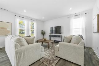 Modern Comfort in Cambys Allison Estates! - 1