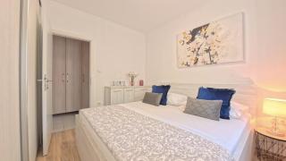 CASA di NATALIA, Spacious 2BR Apartment for 6 near Beach ,Free Parking - 2