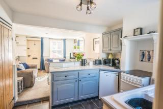 Fishermans Cottage, Aldeburgh - 7
