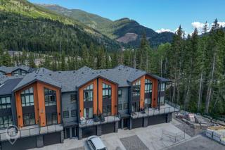 Nordix Townhomes Pet-Friendly by StayIn - 4