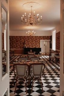 Summerhill House Hotel - 1