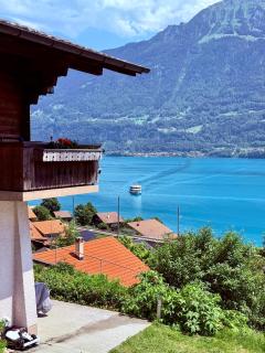 Chalet Luna - Authentic Swiss Chalet by Lake Brienz - 8