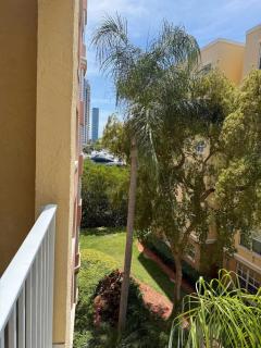 The Yacht Club at Aventura Miami 5405 - 9