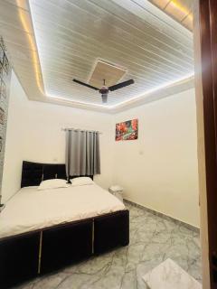 m m residency - 6