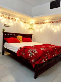 Comfortable 3BHK, 5 km Rock Beach ELLITA - 3