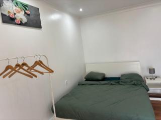 3 Bedrooms budget appartement - 3