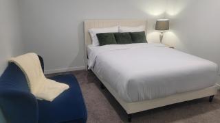 Amy's 1 Bedroom Apartment - 8