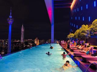 Platinum suites KLCC by Justin - 0