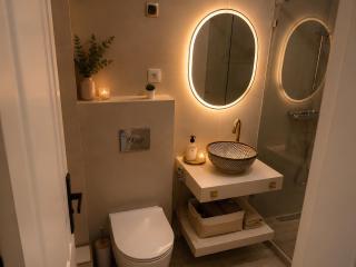 Luxury Stay with AC, City Center & Sunset Views - 5