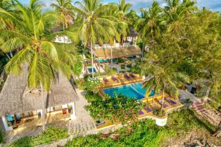 Mnana Beach Bungalows - 8