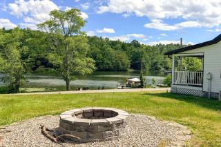 Year-Round Fun on Lake Sheridan! Home w/ Patio - 9
