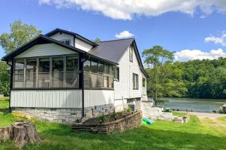 Year-Round Fun on Lake Sheridan! Home w/ Patio - 6
