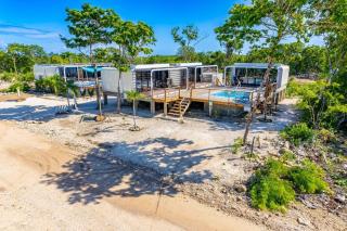 Cozy Secret Beach Getaway 3BD house w 3 Casitas and 2 pools - 0