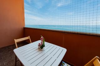 GuestHost - Sea View Moro Apartment - 7