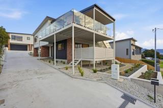 Modern Lindisfarne Escape - 9