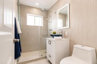 2 bedrooms Big house DESIGN DISTRICT - 1